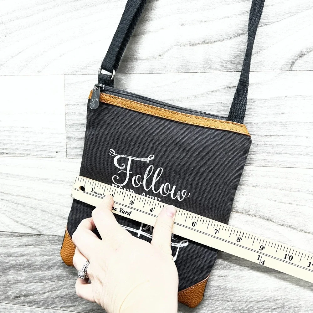 Thirty-One Explorer Crossbody Bag Womens Gray Canvas Follow Your Own Path Pocket